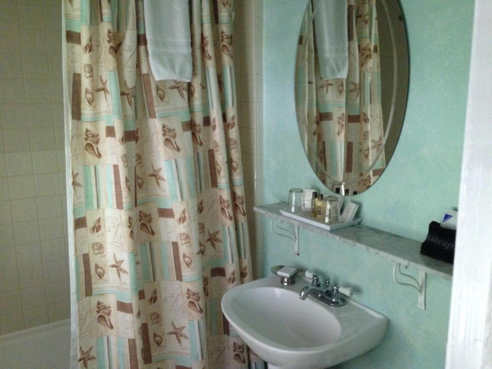 לייק וורת' Mango Inn Bed And Breakfast חדר תמונה