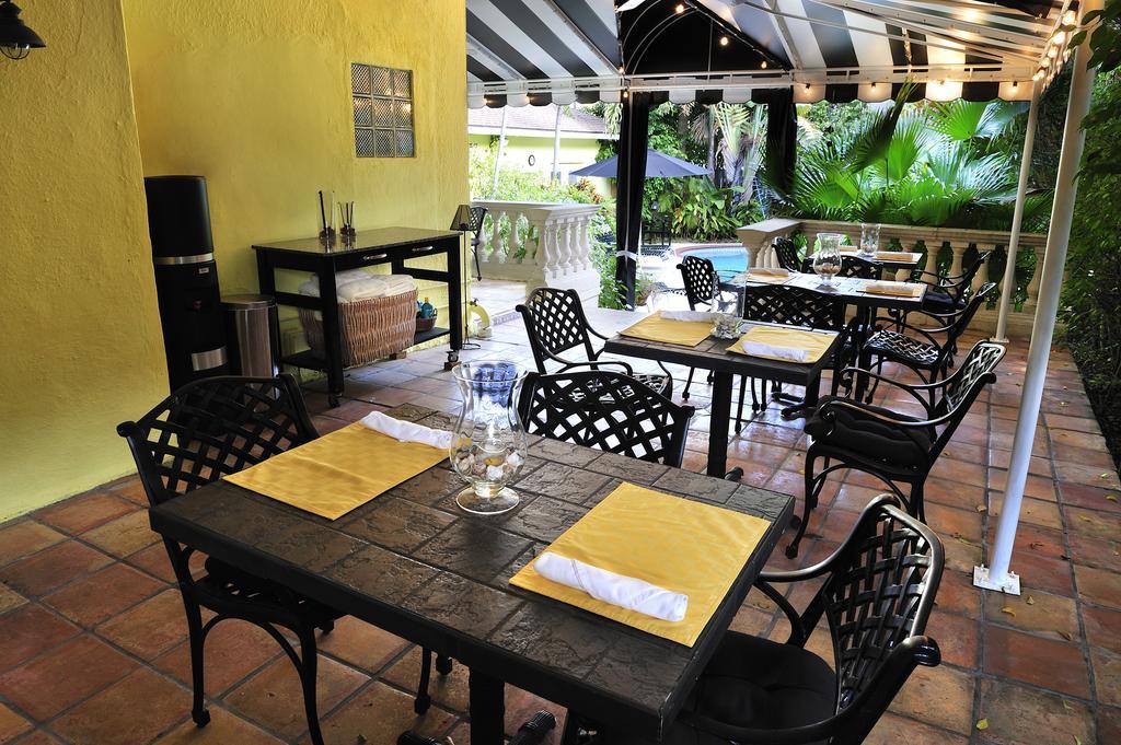 לייק וורת' Mango Inn Bed And Breakfast מראה חיצוני תמונה