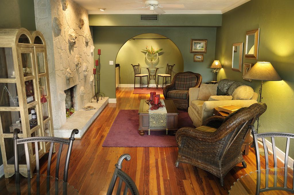 לייק וורת' Mango Inn Bed And Breakfast מראה חיצוני תמונה