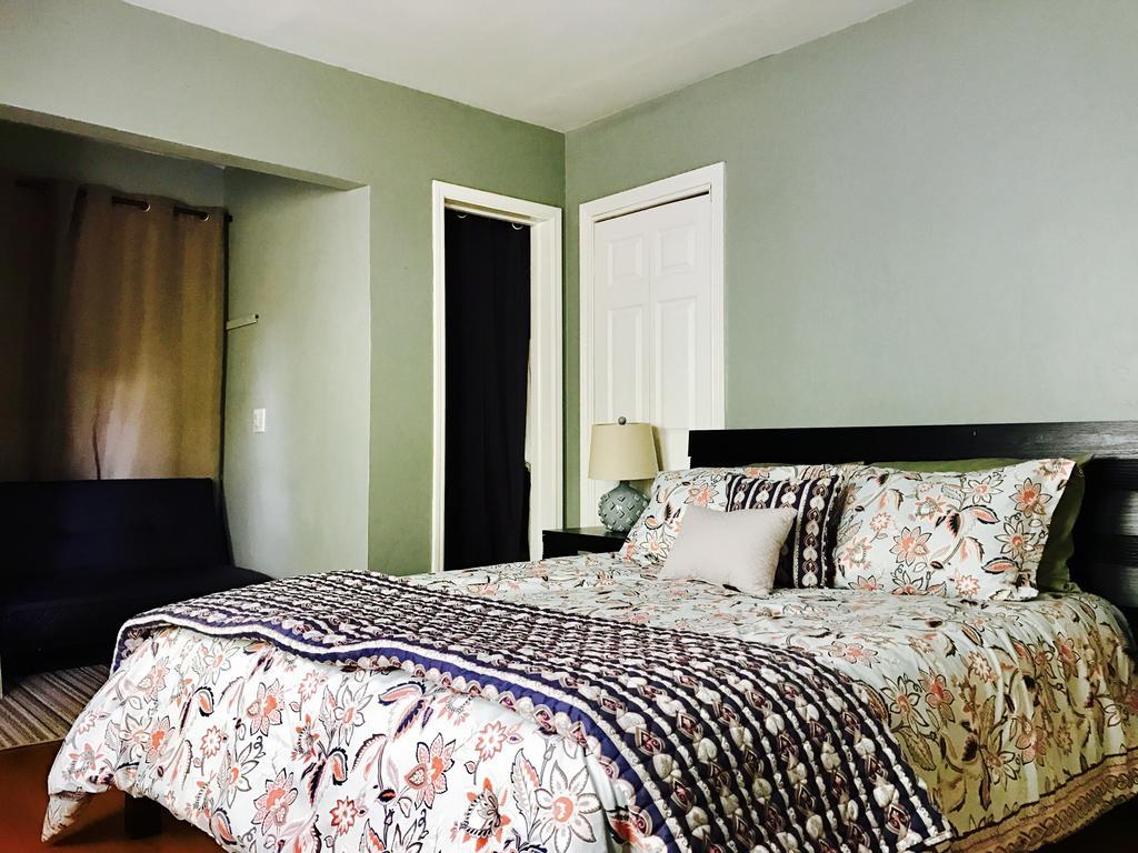 לייק וורת' Mango Inn Bed And Breakfast מראה חיצוני תמונה