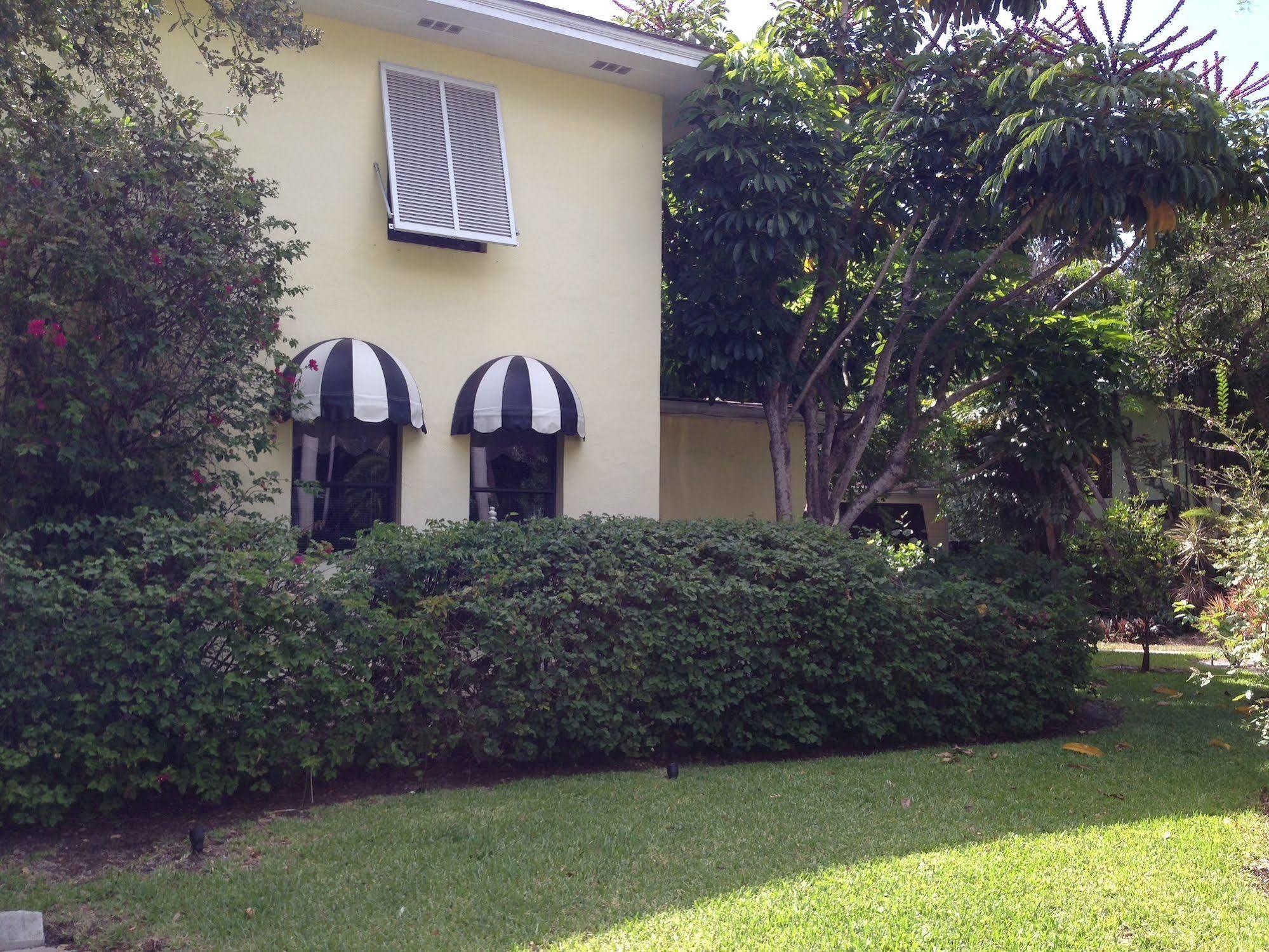 לייק וורת' Mango Inn Bed And Breakfast מראה חיצוני תמונה