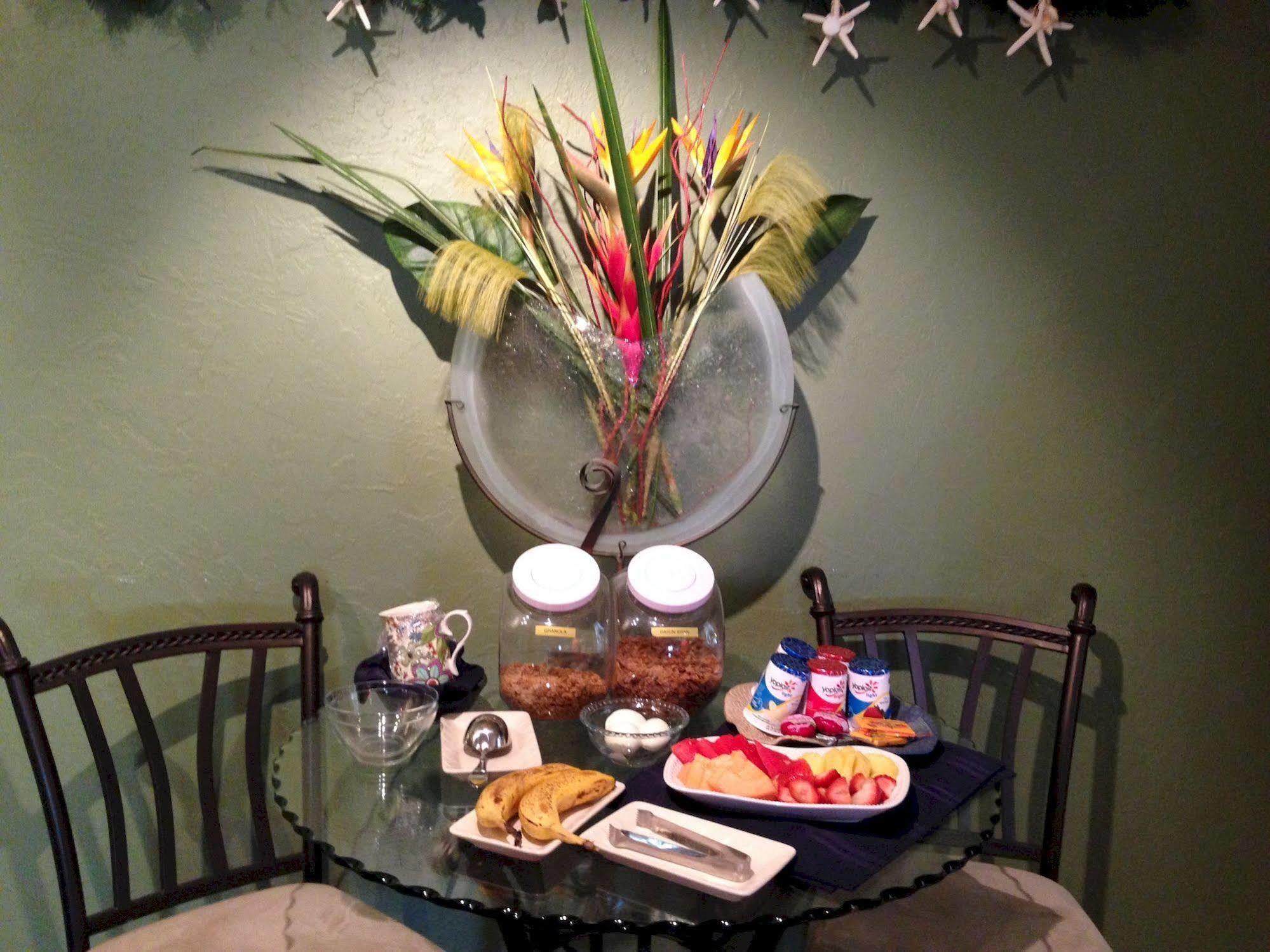 לייק וורת' Mango Inn Bed And Breakfast מראה חיצוני תמונה