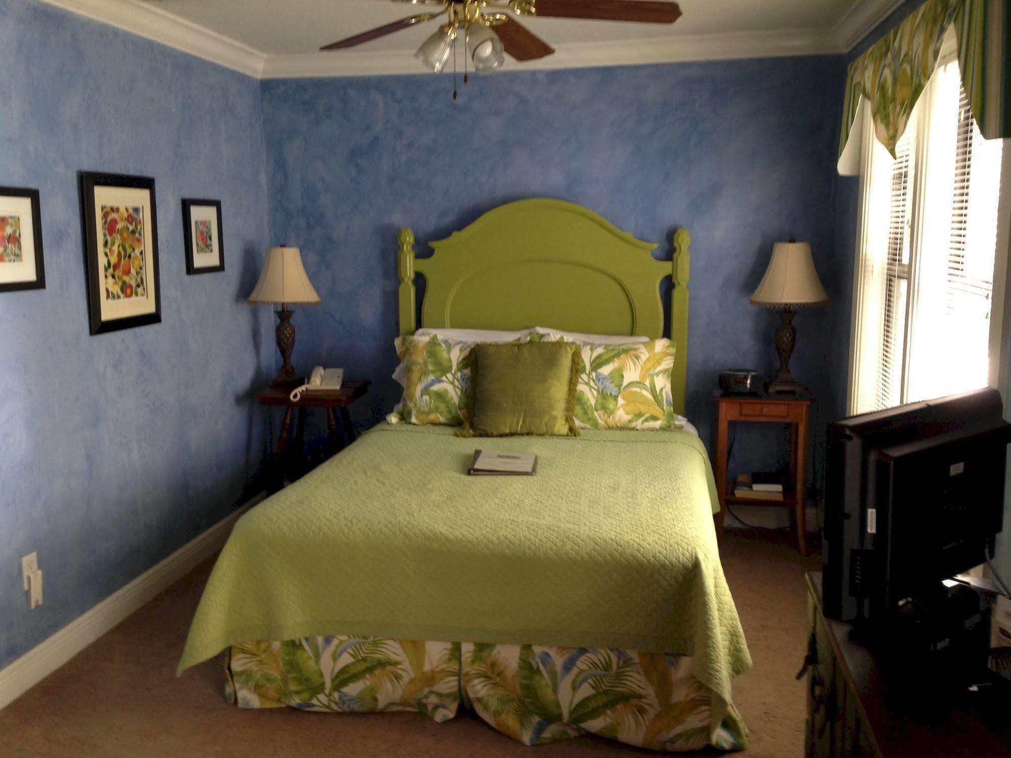לייק וורת' Mango Inn Bed And Breakfast מראה חיצוני תמונה
